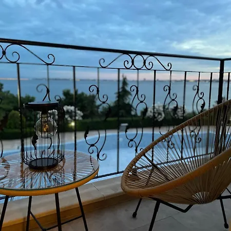 Apartment Royal Bay -