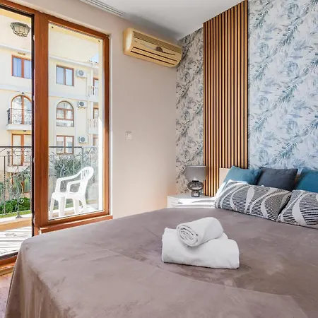 Royal Bay -